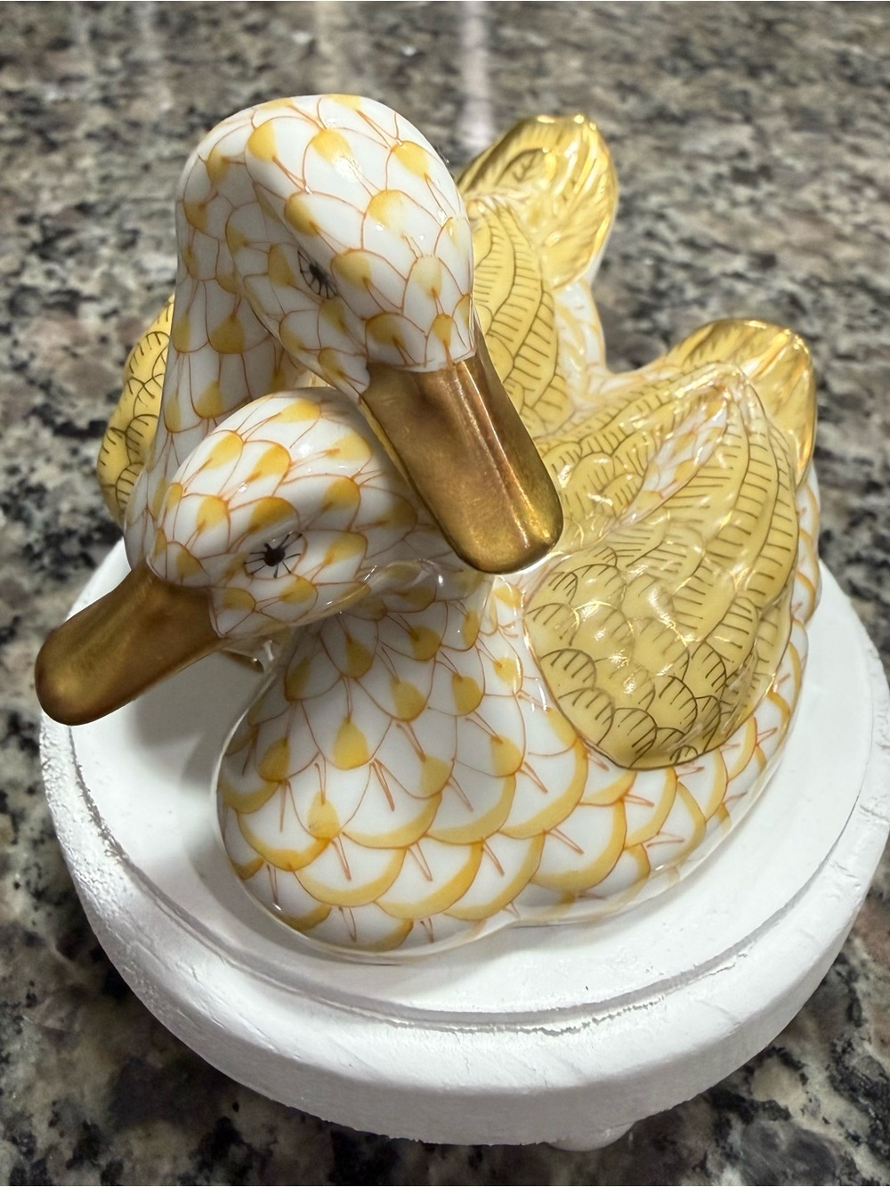 Herend Small Pair of Ducks - Butterscotch - Picture 7 of 9